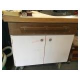 Rolling cabinet