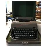 Remington manual typewriter