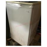 Danby mini refrigerator  unknown working