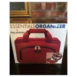 Essentail organizer