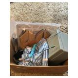 Box lot of quilting fabric and sewing items
