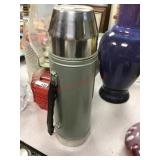 Stainless steel thermos