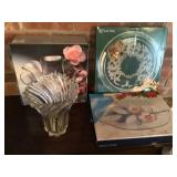 Mikassa vase ,bowl and 2 decorator plates