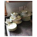 Approx 40 pcs. Green and white china