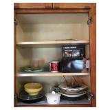 Handy chopper/ dishes/ coffee mugs contents of
