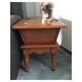 Maple farmhouse end table