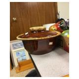 Hull covered oven dish
