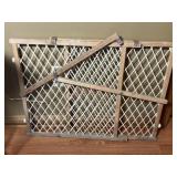 Even flow baby/dog gate