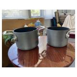 2 small pots