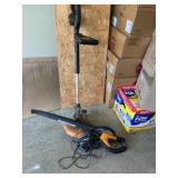 Worxs blower and weed eater w/batter cans charger