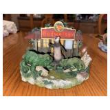 Budweiser frogs figurine