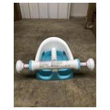 Portable expandable baby seat