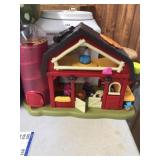 Play farm with farm animals