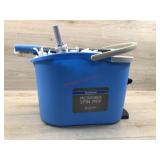 Microfiber spin mop has been used