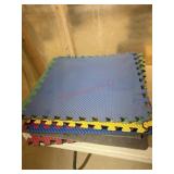 Lot of 12 lock together foam mats