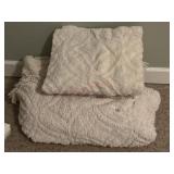 King size Shabby chike style comforter w shams.