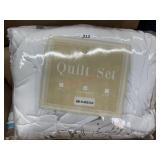 Finely full/queen quilt set
