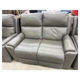 Scratching dent double reclining leather