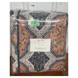 Azelea Skye full/queen quilt set