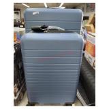 Members mark 20/25" spinner luggage with
