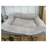 Medium pet bed needs washed