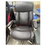 New lazy boy executive office chair