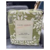 Laura Ashley full queen reversible quilt set