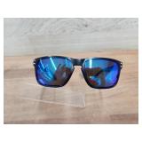 Oakley sunglasses (scratched)