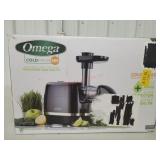 Omega cold press 365 juicer, used