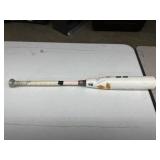 Demarini 29/19 bat