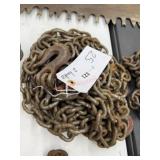 25ft chain w/ 2 hooks