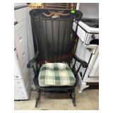 AMERICAN BOSTON ROCKER W/GREEN & CREAM PLAID