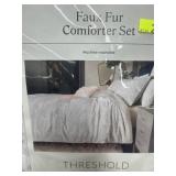 Threshold Faux Fur full/Queen comforter set
