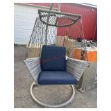 Sunbrella bisbee rope swing in box