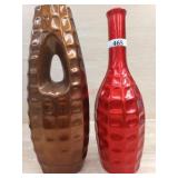 1 LOT - 2 PCS - BROWN VASE AND RED VASE