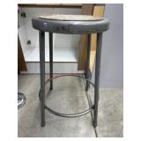 24" GRAY METAL W/ COMPOSITE TOP STOOL