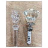 1 LOT - 2 GLASS WINE STOPPERS - 1 CLEAR GLASS
