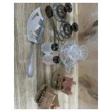 3x Oneida Silversmiths Pieces, 4x Crystal Pieces,