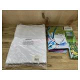 White Linen Tablecloth 60x102, 2x Garden Flags