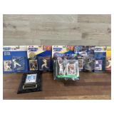 6 Starting Line Up Baseball Figures & 1 plaque