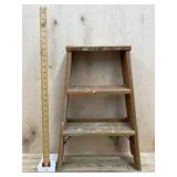 2 Foot step ladder