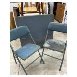 Blue card table with 2 folding chair