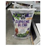 40 lbs supreme blend bird seed