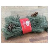 9 Ft. Non lit garland