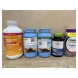 Vitamin C. Ashwaganda. Co q 10. Womenï¿½s centrum