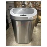 Nine stars tall kitchen motion sensor trash can