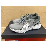Reebok Zig Dynamica Shoes in Gray, Size 9.5