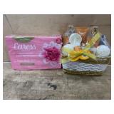 Gift Set with Soap Bars and Spa Basket