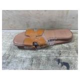 Womenï¿½s Flat Sandals with Brown Straps Size 11