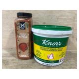 Paprika and Chicken Bouillon Set